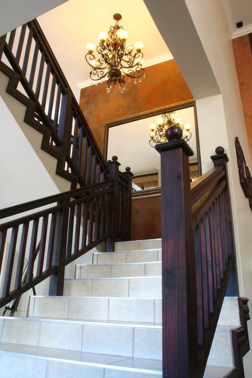 Villa Bali Luxury Guesthouse Bloemfontein Exterior photo