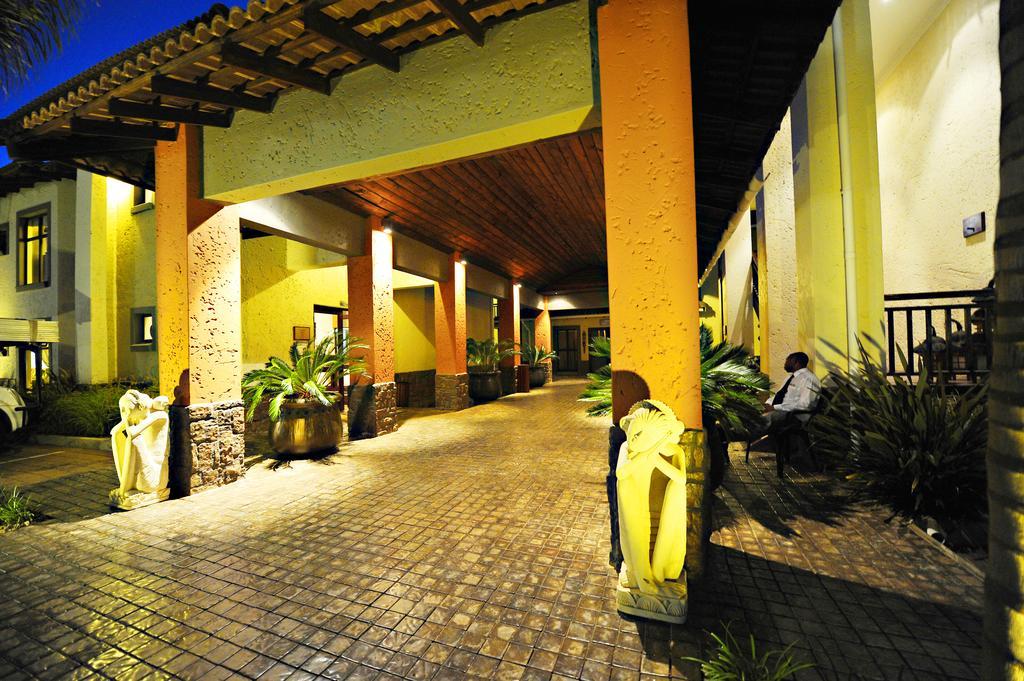 Villa Bali Luxury Guesthouse Bloemfontein Exterior photo