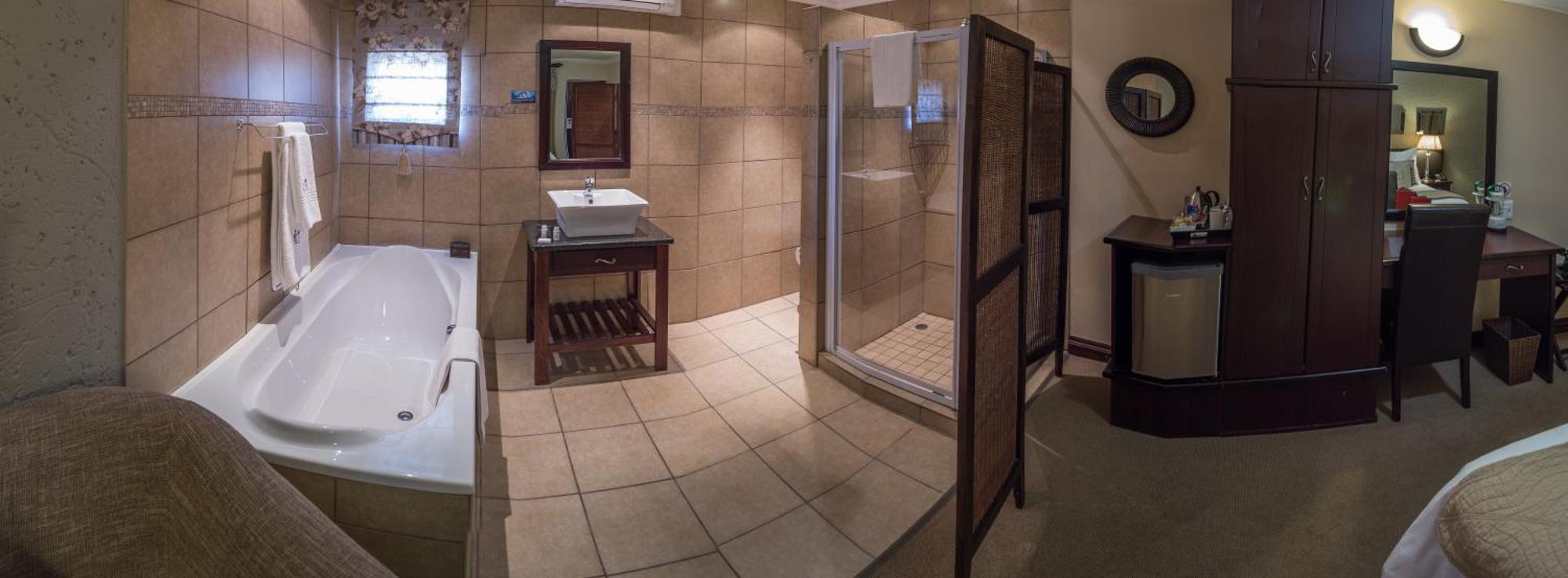 Villa Bali Luxury Guesthouse Bloemfontein Room photo