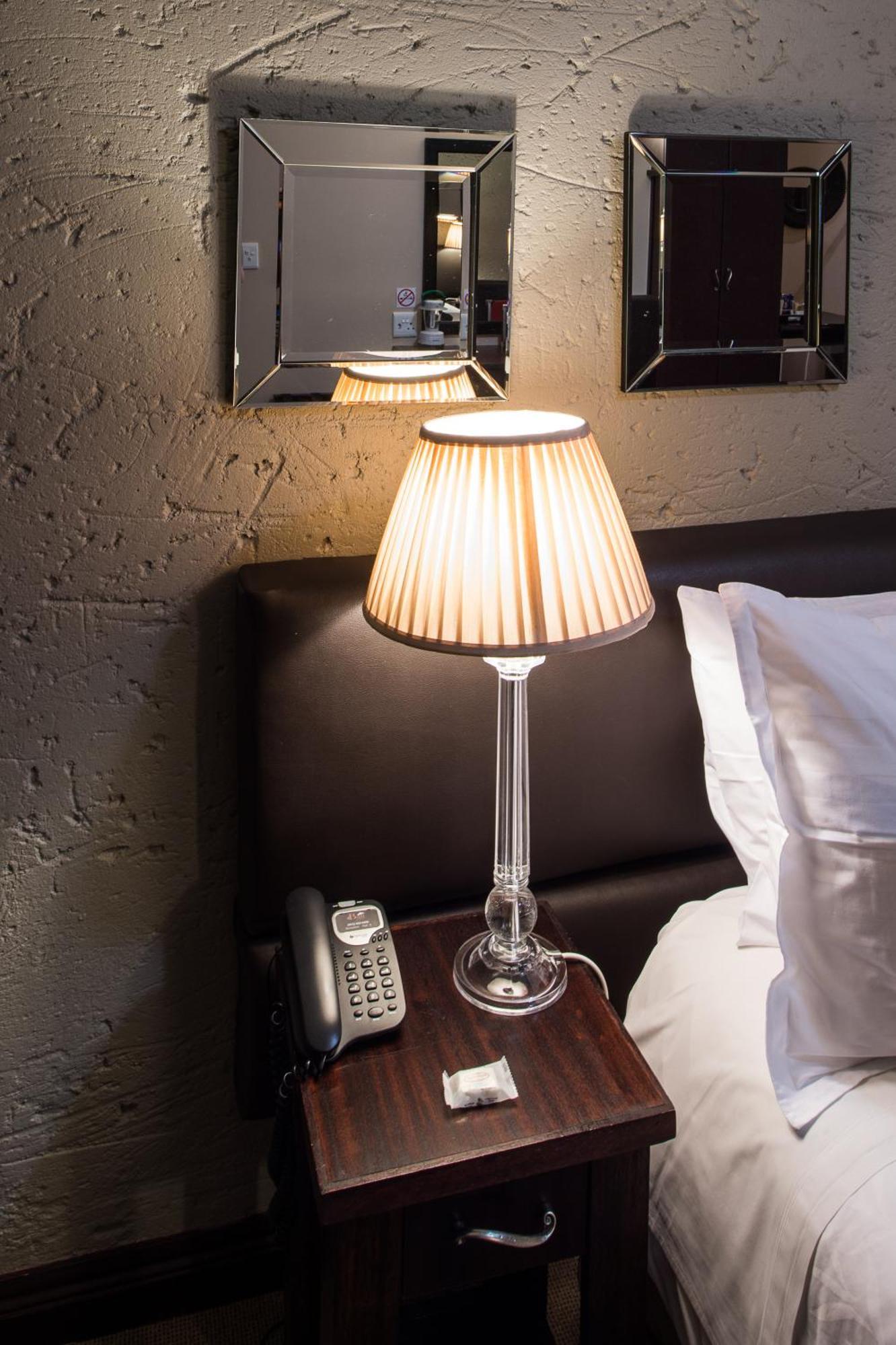 Villa Bali Luxury Guesthouse Bloemfontein Room photo