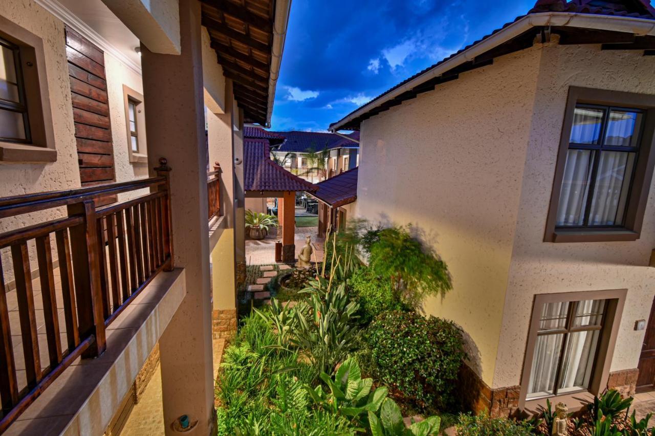 Villa Bali Luxury Guesthouse Bloemfontein Exterior photo
