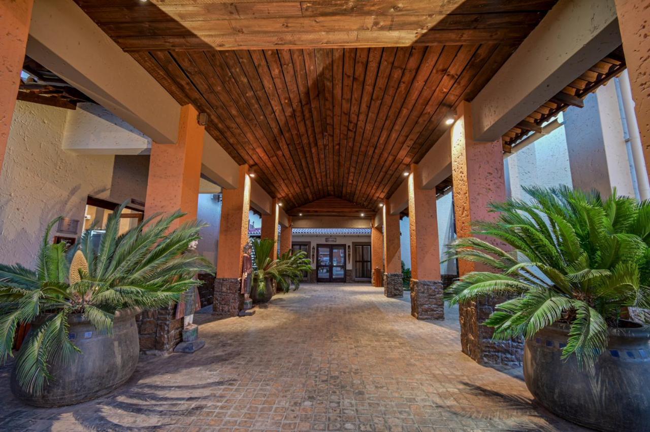 Villa Bali Luxury Guesthouse Bloemfontein Exterior photo